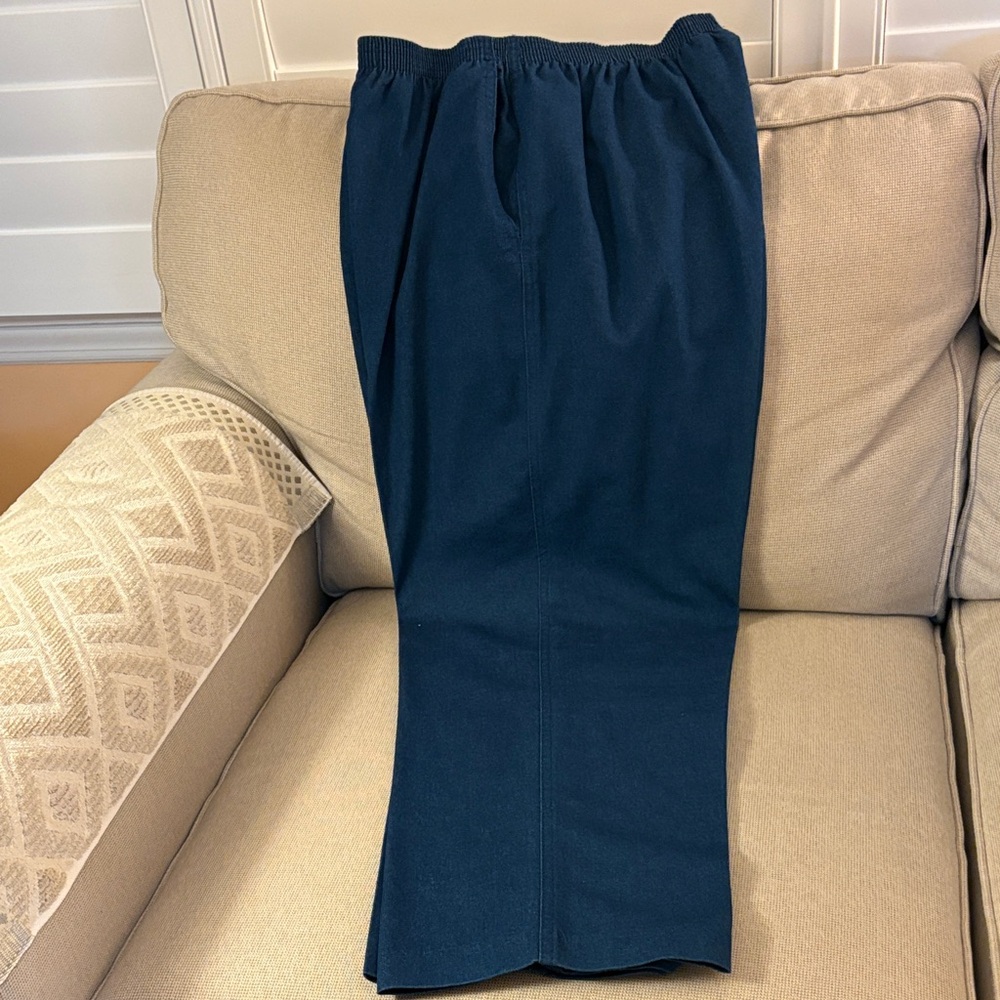 Alfred Dunner Women's Straight Leg Jeans - Navy Blue